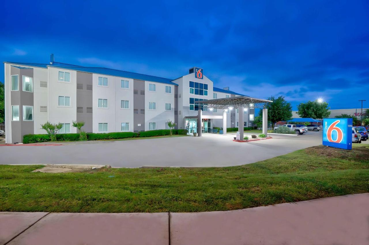 Motel 6-Benbrook, Tx - Fort Worth מראה חיצוני תמונה